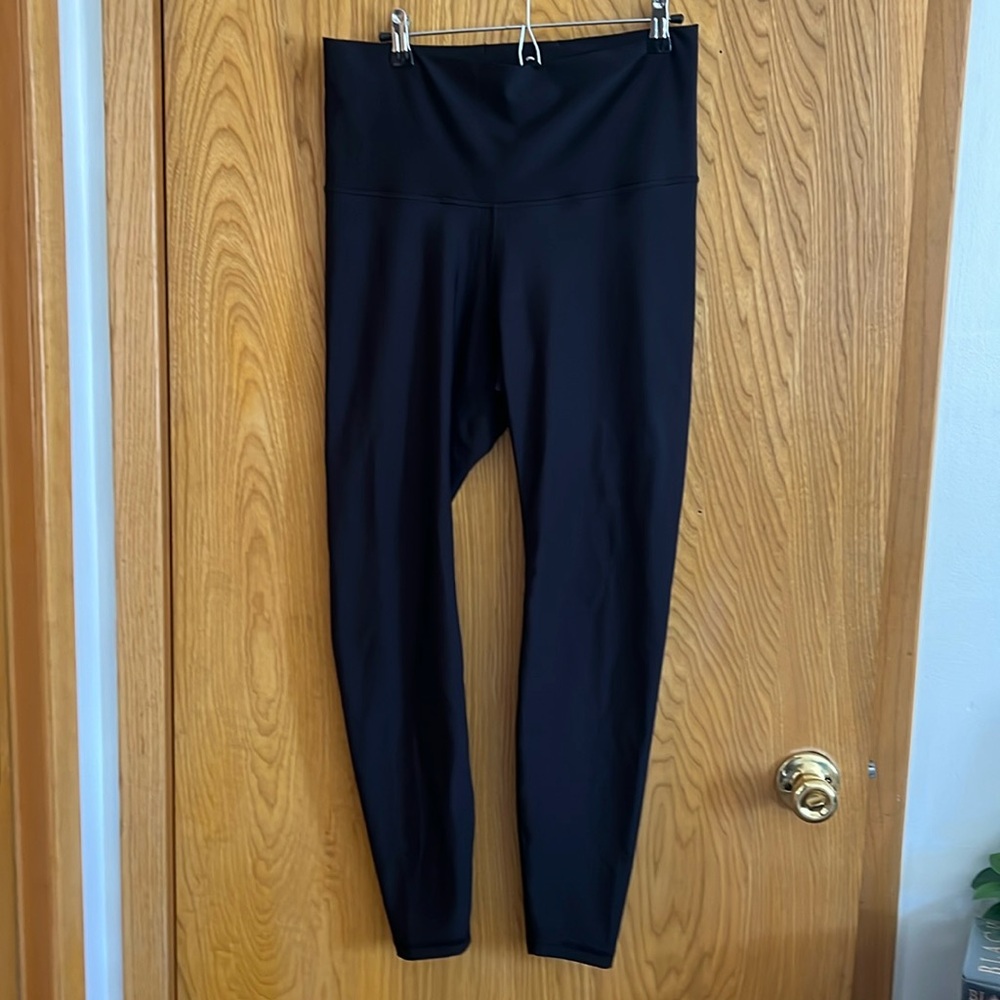 Old Navy Active PowerSoft Extra High Rise black leggings L